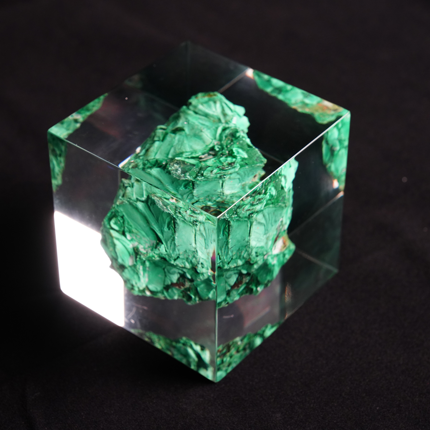 Crystal cube (21)